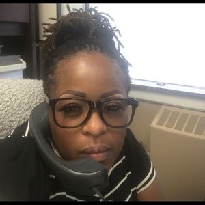 Meet your Posher, Monica